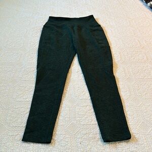 Beyond Yoga leggings with pockets